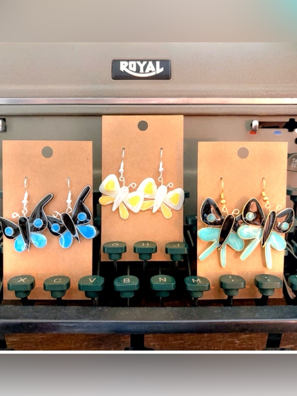 Live Show Listing for Katty's Corner Handmade Resin Trinkets - Picture 15 of 16